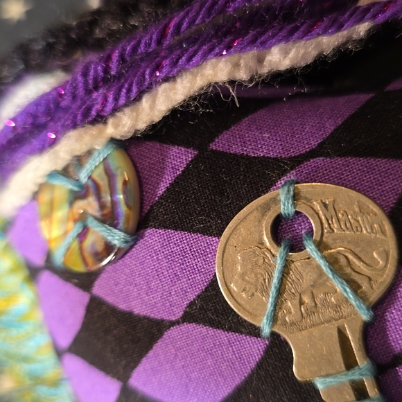 VOODOO DOLL - Picture 3 of 4